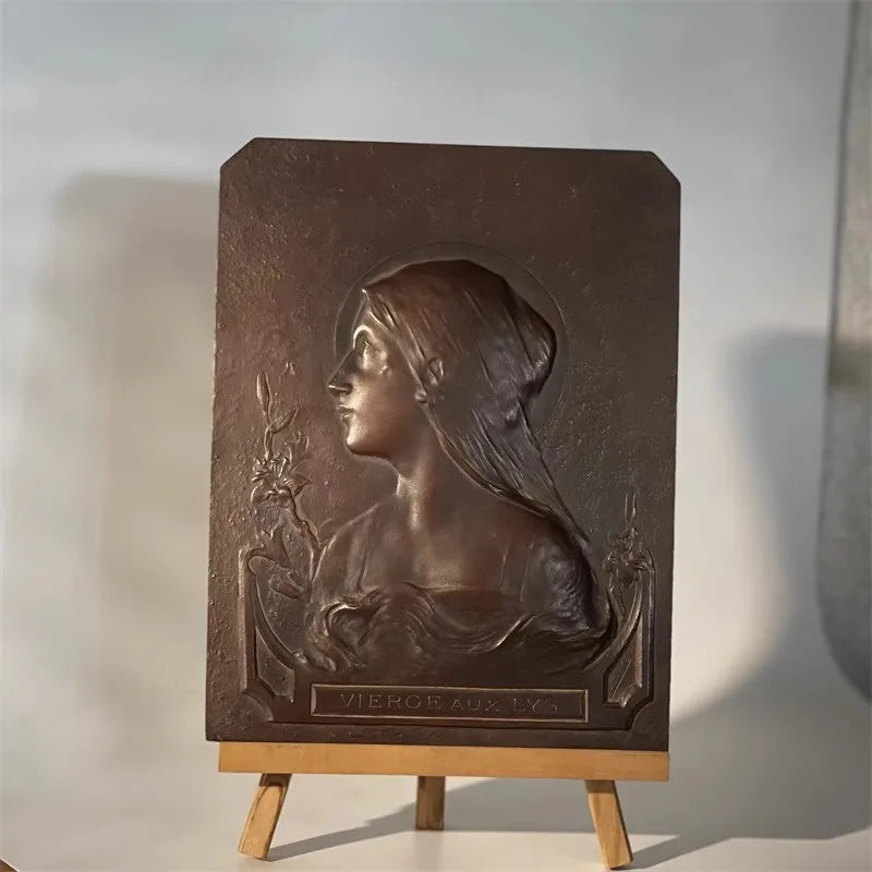 French Medieval Lily Maiden Relief Sculpture  Decor Statue for Living Room, Desk & Home Art Aesthetic Decor Luxurious Ornaments