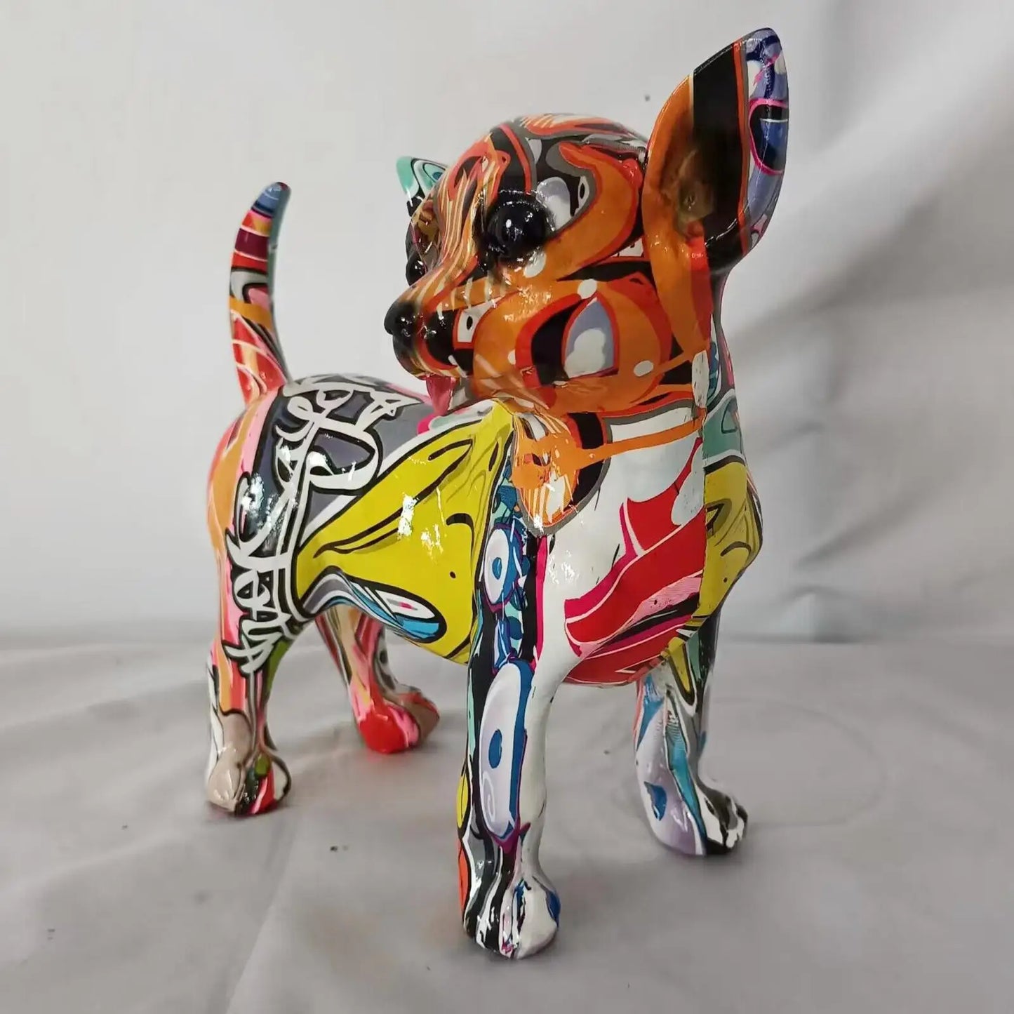 Creative transfrontalier nouvelle impression par transfert d'eau coloré Chihuahua décoration moderne Animal résine décoration artisanat