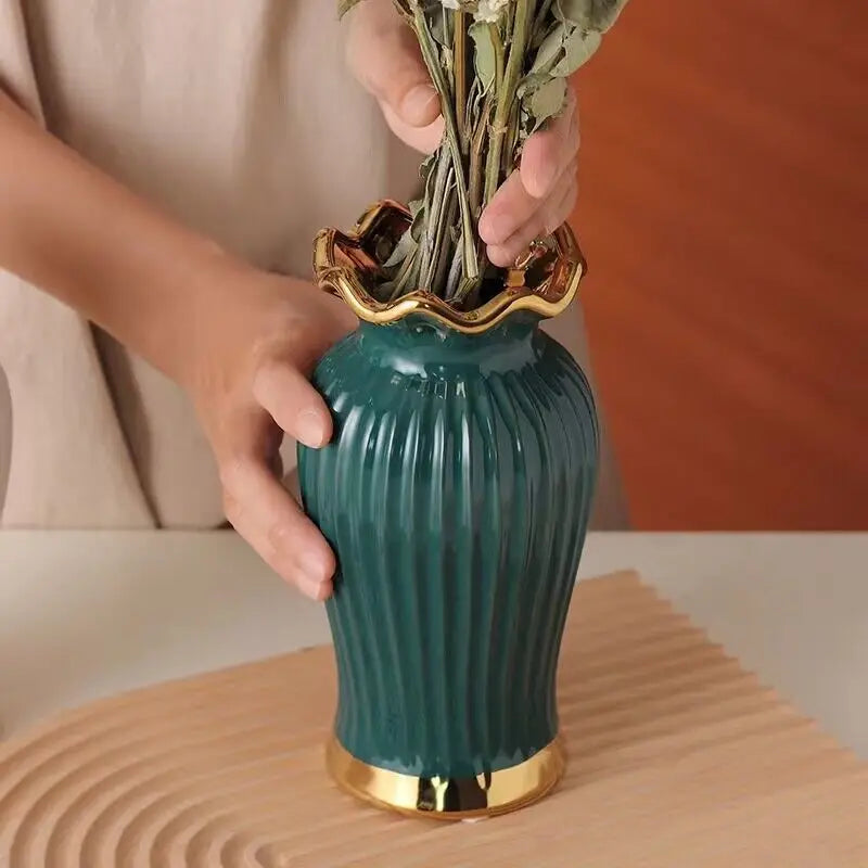 Simple ceramic vase, anchor gold, lotus leaf mouth, creative water decoration, living room dining table decoration