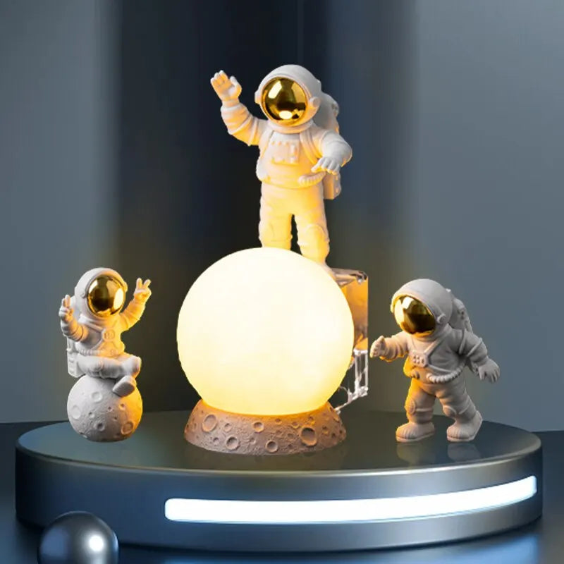 Astronauten-Ornament, gelber Mond, Umgebungslicht, Büro, Weinkühler, Dekorationen, moderne Astronauten-Desktop-Ornamente, Modellierung