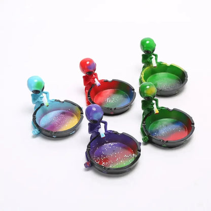 ALIEN Decoration tabletop ashtray resin hiphop Container Retro Vintage Home Office Bar Ornament Crafts Man smoking accessories