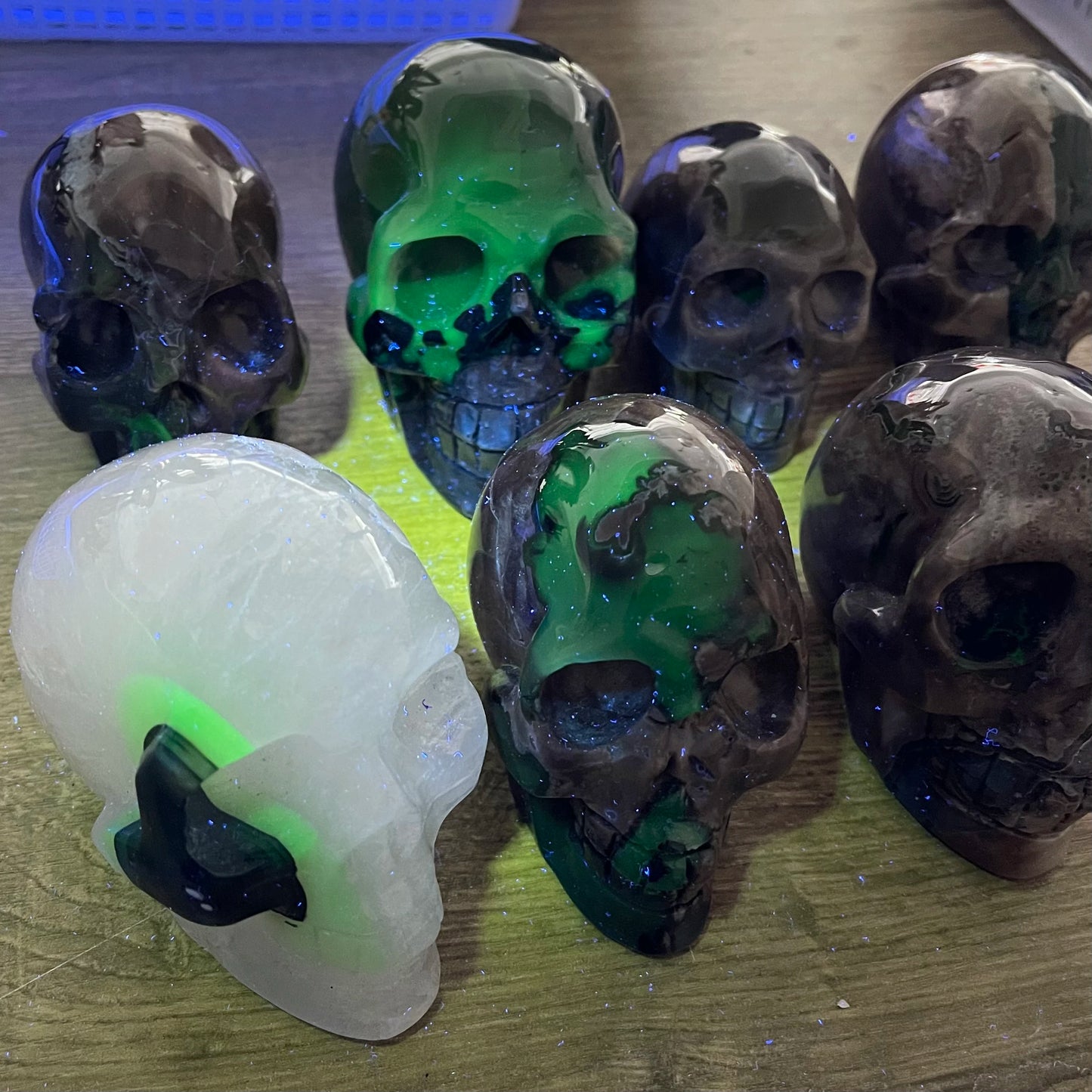 1PC Natural Valcano Agate Green Flame  Hand Carved Skull Quartz Crystal Reiki Spiritual Healing Home Office Decoration Gem