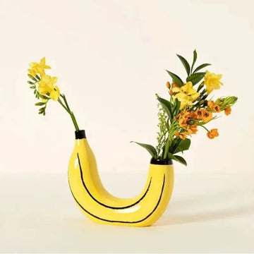 Banana Vase Resin Flower Vase Cute Banana Shape Tabletop Decorative Vase for Flowers Arrangement Living Room Bedroom Home Decor