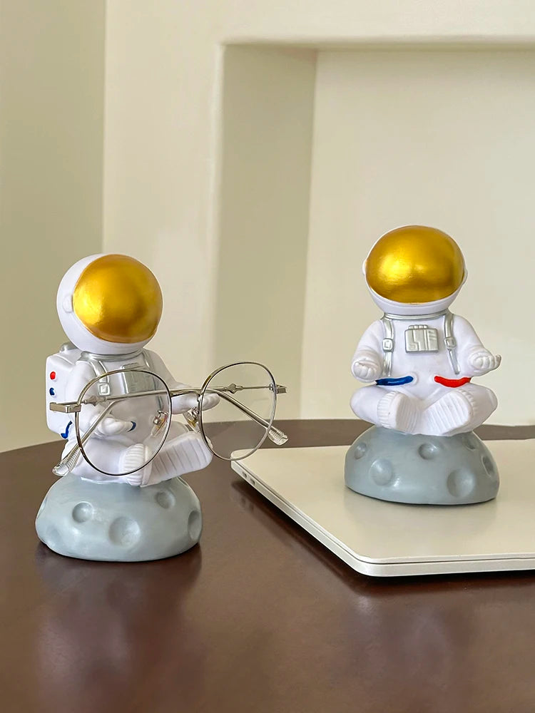 Miniso Fashion Creative Astronaut Glasses Holder Display Stand Glasses Display Rack for Decoration Gift