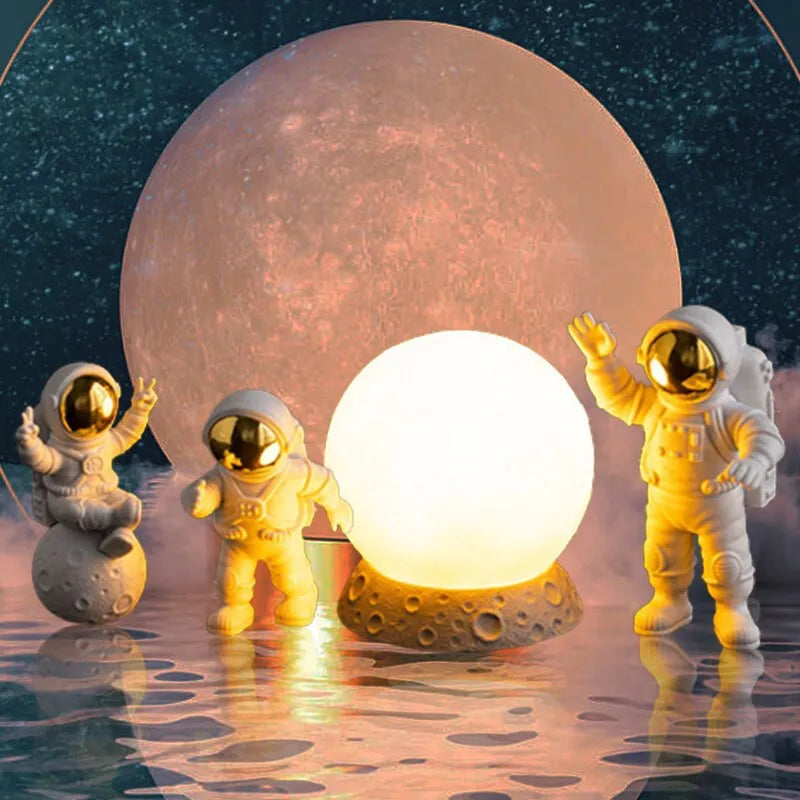 Astronaute ornement lune jaune lumière ambiante bureau refroidisseur de vin décorations moderne astronaute décorations de bureau modélisation