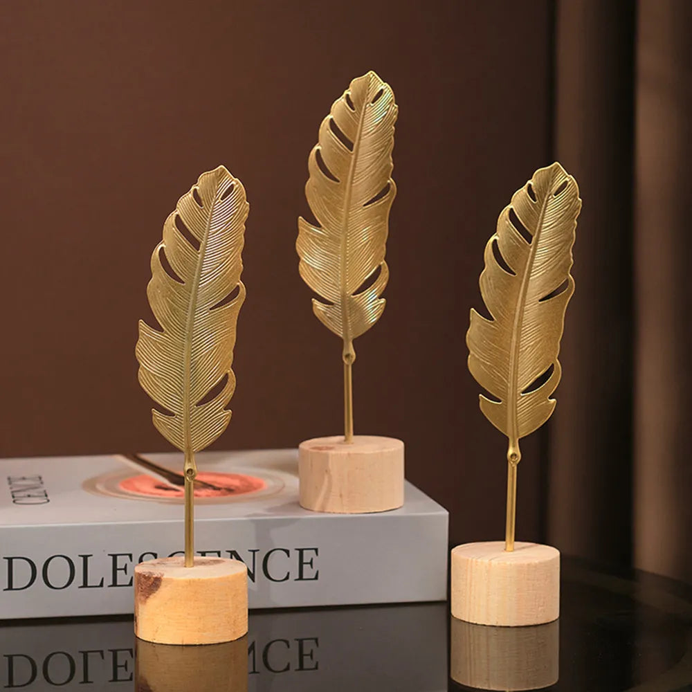 Golden Ginkgo Leaf Ornaments Miniature Figurines Wooden Nordic Ornament Statue for Living Room Table Office Home Decoration