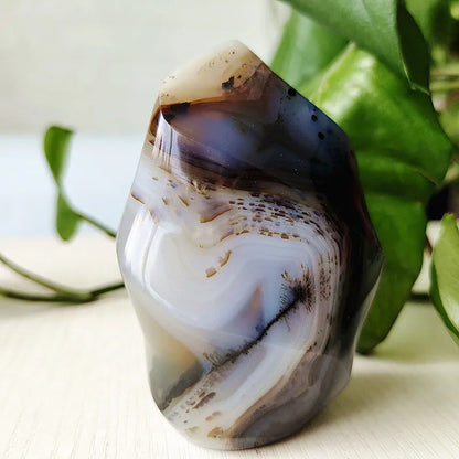 Natural Stone Moss Agate Ice Cream Flame Shaped Witchcraft Spiritual Meditation Energy Stone Home Feng Shui Crystal Ornaments