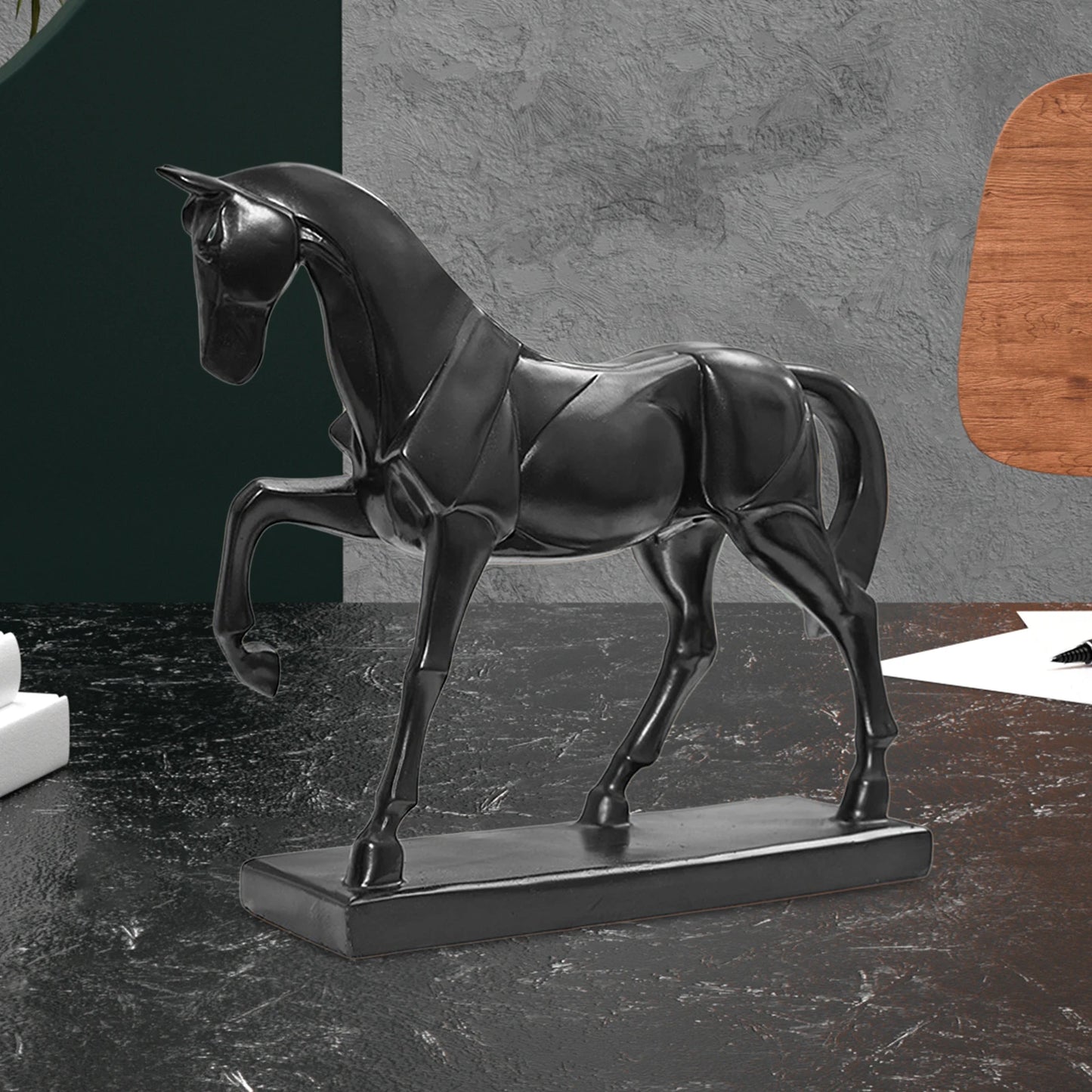 Horse Statue Figurines Animal Model Desktop Figurine Resin Animal Model Horse Figurines for Office Decoration Garden