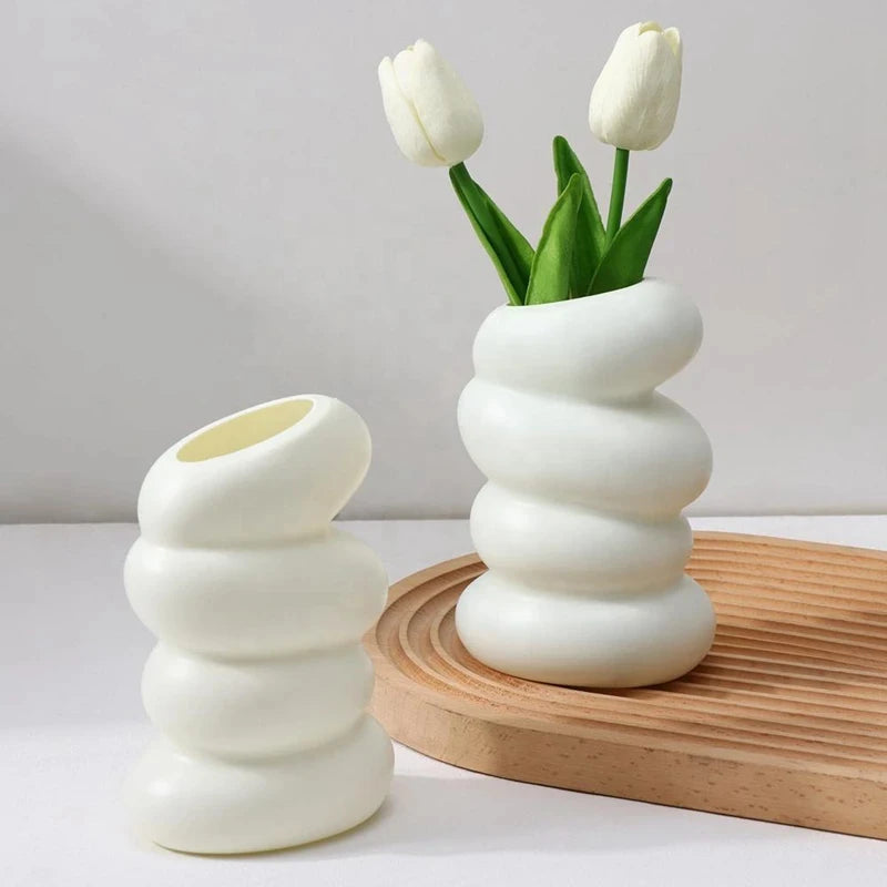 Vase blanc en spirale en plastique, 1 pièce, conteneur d'arrangement de fleurs créatif nordique pour cuisine, salon, chambre à coucher, décoration de la maison, ornement