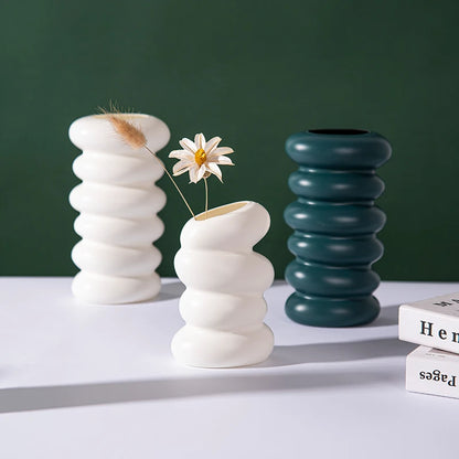 Nordic Flower Bottle Decorative Plastic Vase For Plants Aesthetic Flower Bottle Desktop Ornament Living Room Decoration
