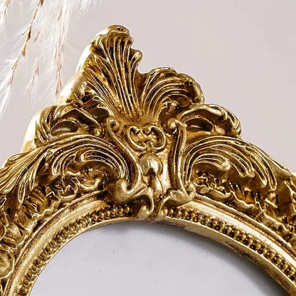 European Retro Gold Arched Carved Picture Frame Elegant Room Decoration Gold Wall Mounted Picture Frame Desktop Decoration