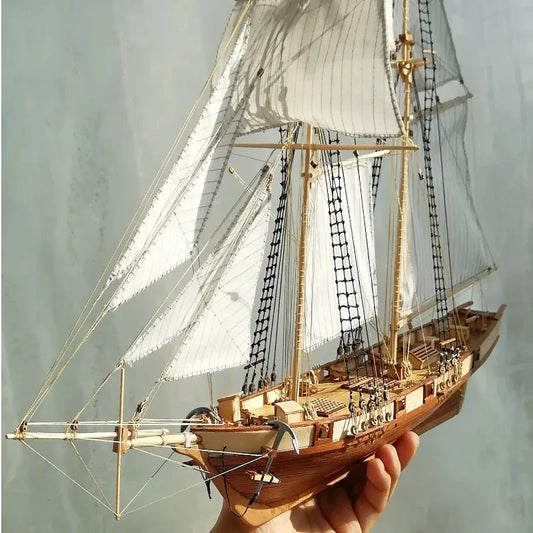 Aus Holz zusammengesetzte alte Segelboot-Modellbausätze Segelboot DIY Hobby Segelspielzeug für Kinder Desktop-Diorama-Dekoration