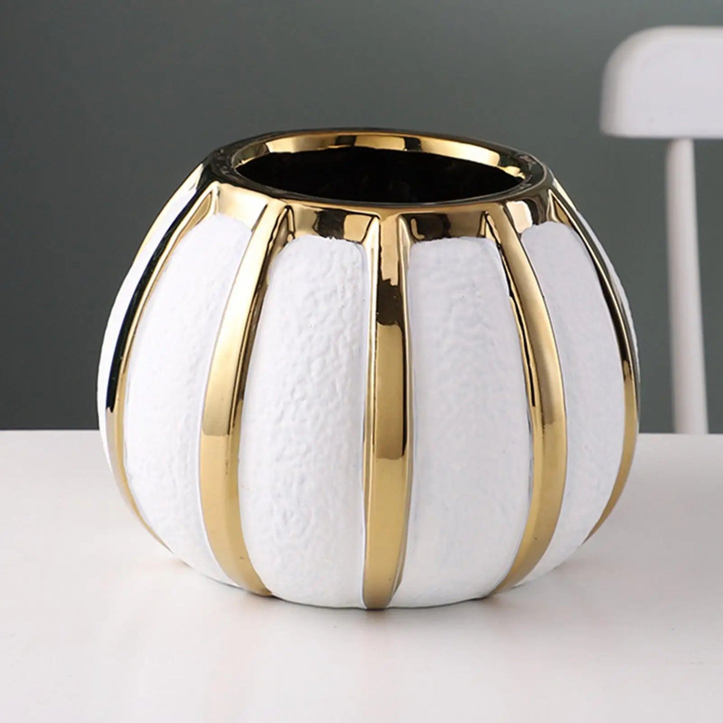 Light Luxury Vase Decoration Ceramic Vase White Gold Painted Ceramic Flower Pot Tabletop Vase For Wedding Dining Room