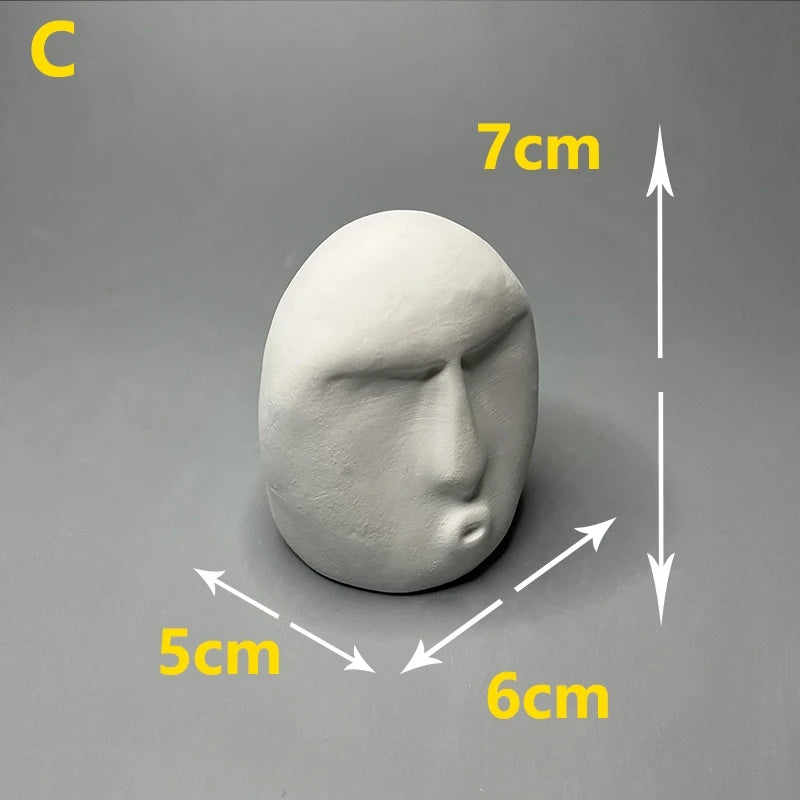 Room Decor Statue Modern Abstract Creativity Items Luxury Figurines for Interior Art Living Room Desk Sculpture Garden Decor