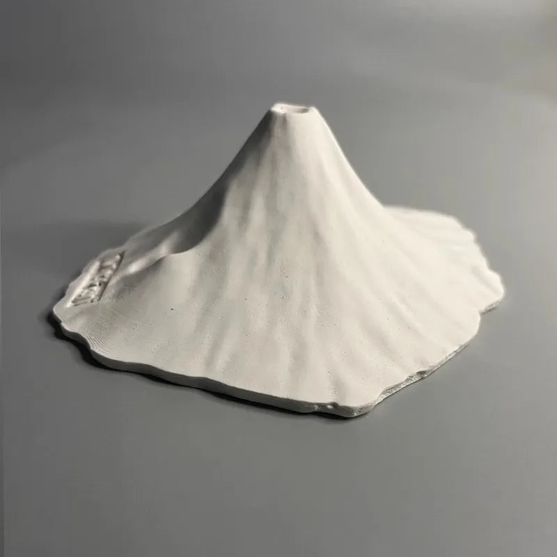 Japanese-Style Minimalist Modern Sculpture of Mount Fuji Creative Desktop Art Miniature Ornaments Birthday Gifts Art Statue