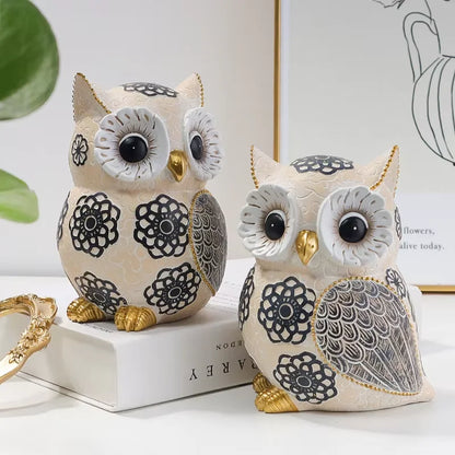 Whimsical Owl Sculpture Decor - Unique Home Accent Piece & Perfect Gift for Animal Lovers