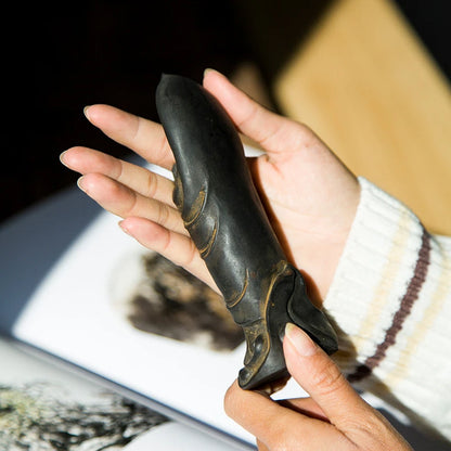 Zen Buddha Ornaments Standing with Hands Folded Tathagata Buddha Sakyamuni Imitation Cast Iron Desktop Ornament Art Figurine