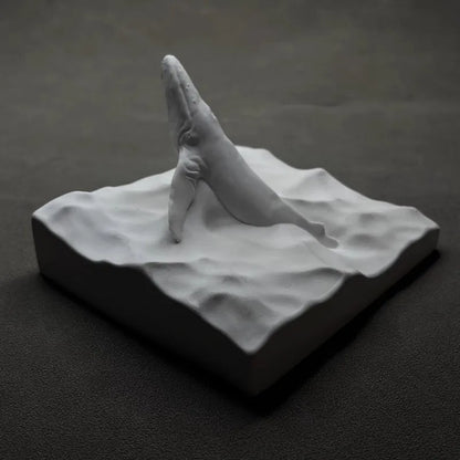 Whale Ornaments Desktop Bookshelf Decorative Art Plaster Sculpture Luxury Home Decor Modern Living Room Aesthetic Decoration