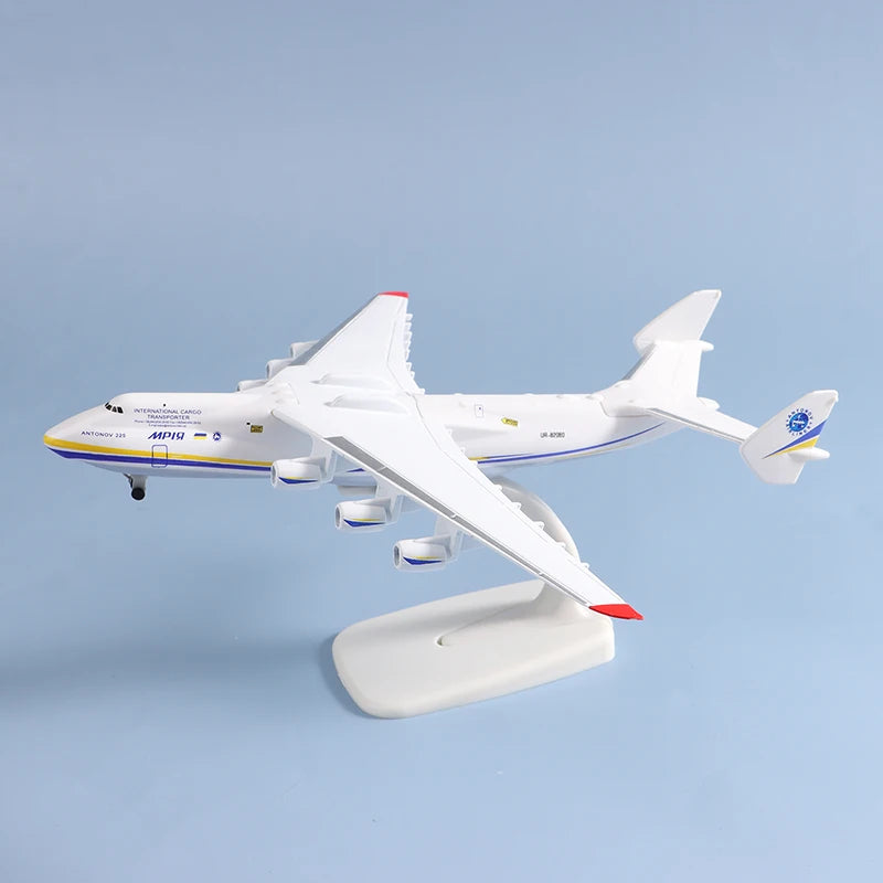 1:400 20 cm Legierung An-225 Flugzeug Modell Spielzeug Ukraine Gemalt Mriya Transporter Display Flugzeug Sammlung Hause Dekoration Ornamente