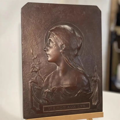 French Medieval Lily Maiden Relief Sculpture  Decor Statue for Living Room, Desk & Home Art Aesthetic Decor Luxurious Ornaments