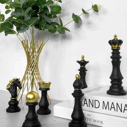 Statue créative noire et blanche d'échecs, pièce de décoration rétro en résine, figurines d'échecs, ornement de bureau et de maison, cadeaux de décoration d'échecs