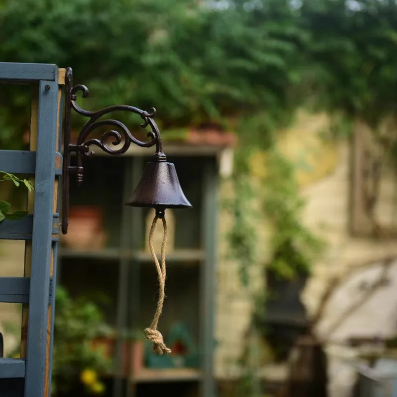 European Retro Iron Hand Bell, Garden Cast Iron Wall Decoration, Wall Hanging Doorbell, Gardening Decoration