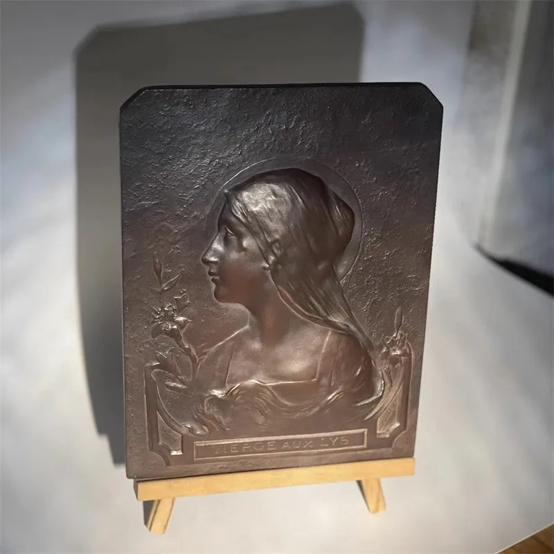 French Medieval Lily Maiden Relief Sculpture  Decor Statue for Living Room, Desk & Home Art Aesthetic Decor Luxurious Ornaments