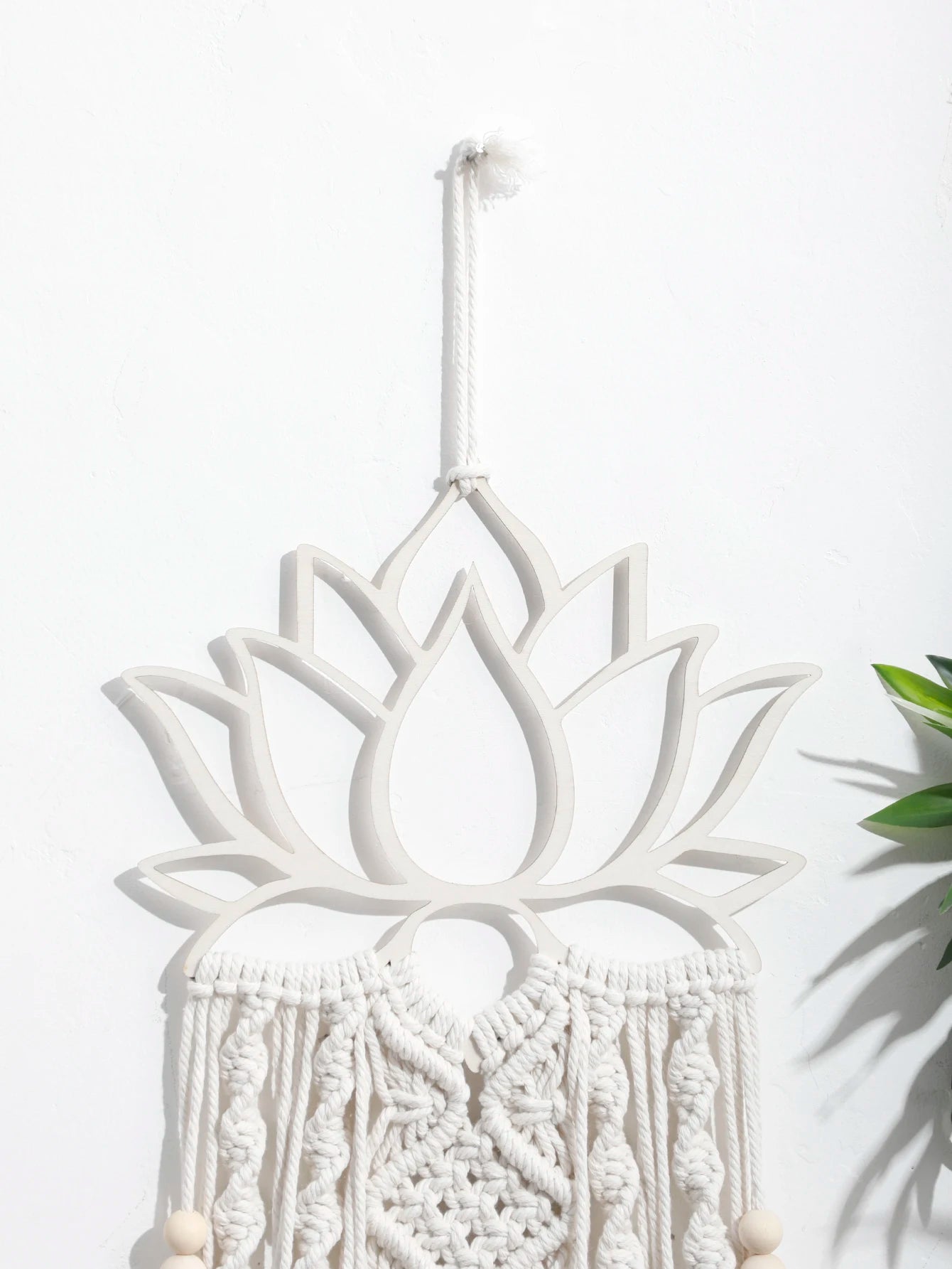 Lotus Macrame Wall Hanging Boho Macrame Dream Catcher Large Craft Ornament for Dorm Home Bedroom Apartment Room Decoration Gift