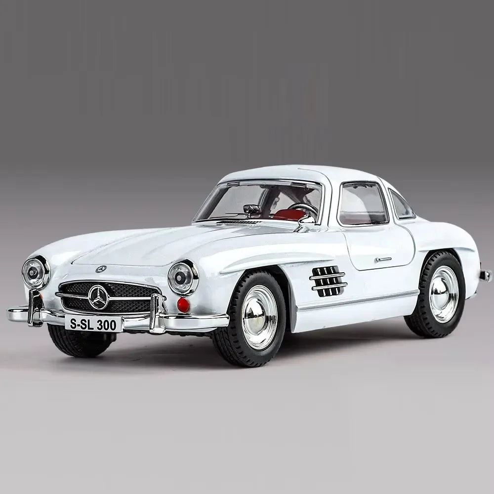 1:24 300SL Alloy Toys Diecast Models Cars 4 Doors Opened Vehicles Light Music Wheel Steering Vintage Car Children's Day Gifts