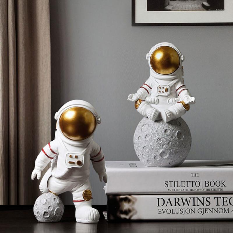 Resin Material Astronauts Ornaments Universal Cell Phone Stand Holder Christmas Gift Toys Home Office Desk Decor Birthday Gifts