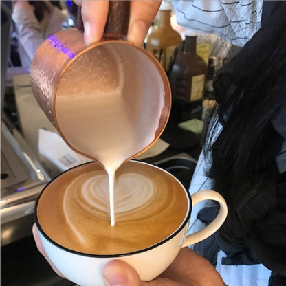 1 pc 400 ml ren kobberhåndlavet prægning af mælk pitcher/jug latte kunst pitcher te cup til barista