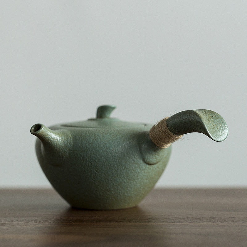 Tremes de cerâmica verde Kyusu chaleiras chinês chinês kung fu panela de chá de chá