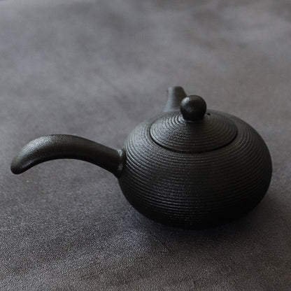 Sort porcelæn keramisk kyusu -tekande håndlavet kinesisk te pot 165 ml