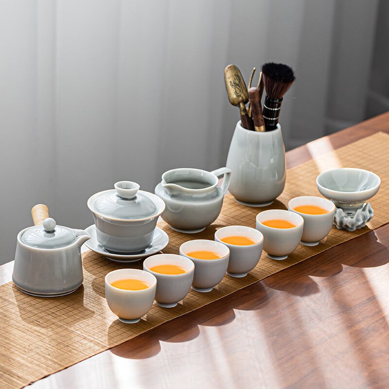 Eisgrau glasiertes Kung-Fu-Teeset für Zuhause und Büro, Keramik-Teekanne mit Henkel, Teetasse, Teetablett, Pflanzengrau, Teekanne und Tassen-Set, luxuriöses Tee-Set