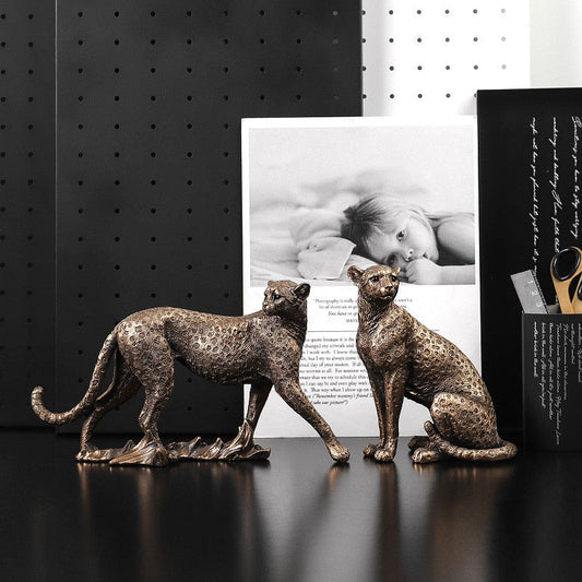 Estatua de resina de leopardo Modelo de animales africanos Mesa de la oficina en el hogar Decoración de escritorio Cheetah Colección de arte decorativo hecho a mano