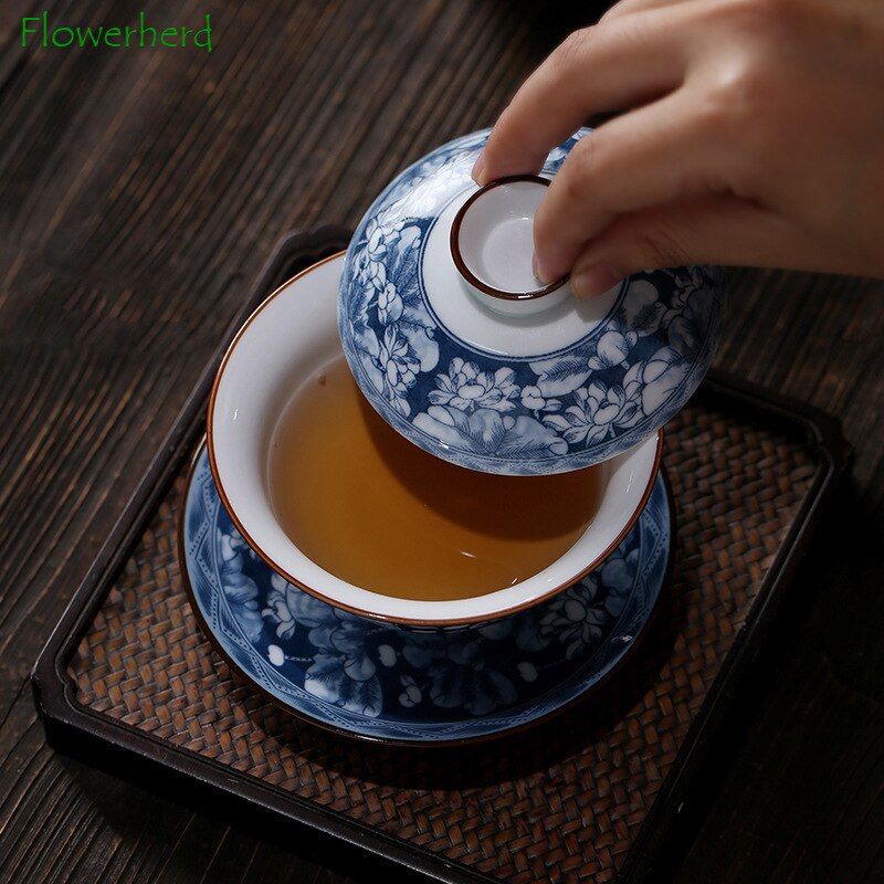 Сине -белый фарфоровый гайвань чайная чайная чайная чайная чайная чайная чайная чайная чай