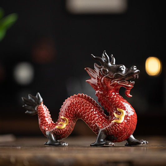 Perinteinen kiinalainen posliinilohikäärmeen patsas käsintehty keramiikka Totem eläinveistos Muinainen legenda Totem Ornament Craft Decor