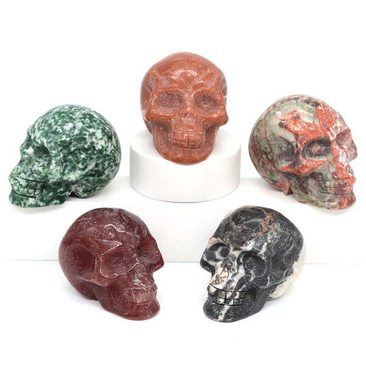 Estatua de cabeza de calavera de 50 mm Curación de piedra natural Cristal Reiki Tallado Gemstone Figurine Crafts Decoración del hogar Regalos de Halloween
