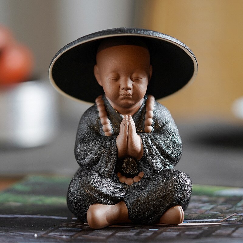 חרס שחור נזירים בודהיסטים צלמיות מיניאטורות בודהה פסל פסלים פיות קישוטי מדיטציה