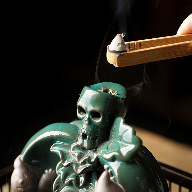 Avrupa Cadılar Bayramı Seramik Süsler Kafatası Geri Tütsül Burnör Yaratıcı Paskalya Cadılar Bayramı Tütsü Brülör Süslemeleri