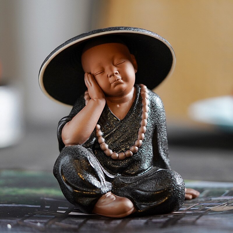 Schwarze Keramik buddhistische Mönche Miniaturfiguren Buddha Statue Skulptur Fee Ornamente Meditation Hausgarten Docor Dekoration 
