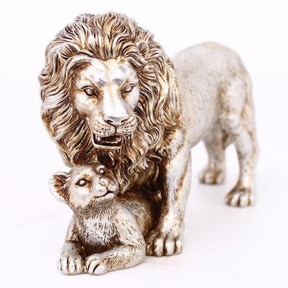 Figurina creativa europea Ornamento Golden Lion Resin Craft Decoraciones para el hogar Mesa de oficina Accesorios decorativos