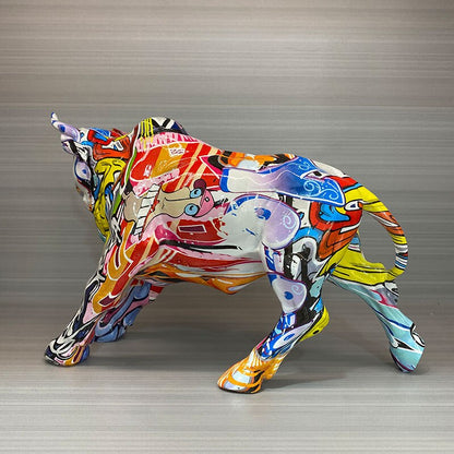 カラフルな水転送印刷牛の彫像デスクトップ樹脂飾り飾りグラフィティアートホームデコレーションオフィスオーナメントフレンズギフト