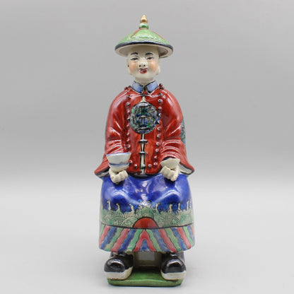 Keraaminen kiinalainen keisaripatsas, käsinmaalatut keraamiset hahmot, värikäs posliini, kodinsisustus