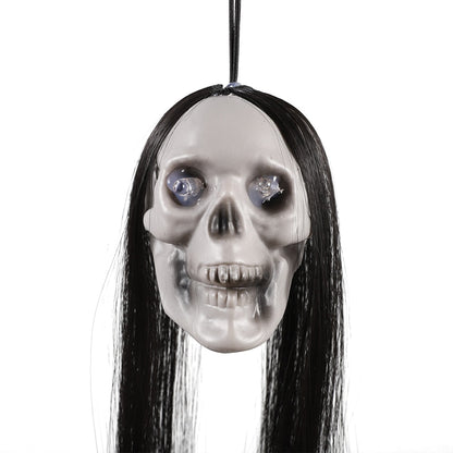 Halloween visící duchový lebka s dlouhými vlasy zářící oči teroristická lebka duchův dům hlava Skeleton rekvizity 2023 Halloween dekorace