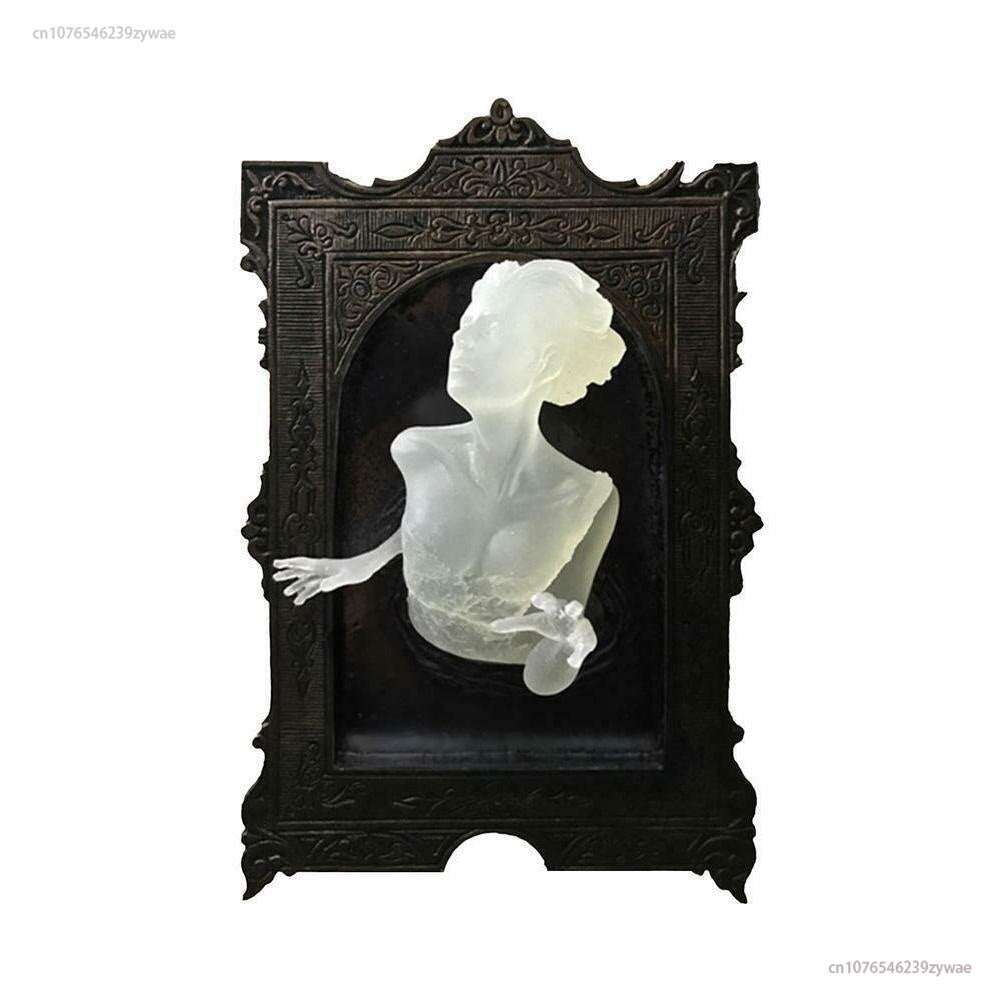 Ghost in the Mirror Wall Plaque Halloween Horror Sculpture Devil's Hand Luminous Display Mirror Hars Crafts Home Decor Nieuw 2023