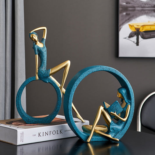 Resin Girl Sculpture Luxury Living Room Hiasan Rumah Hiasan Rumah Hiasan Desktop Hiasan Bilik Patung Seni Moden