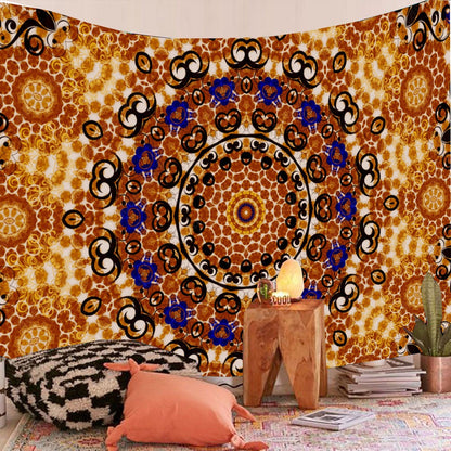 Intialainen mandala -kuvakudoksen seinä roikkuu värikäs boho kodinsisustus rantaheiton matto huopa huoneen sisustus esteettinen boheemilainen kuvakudokset