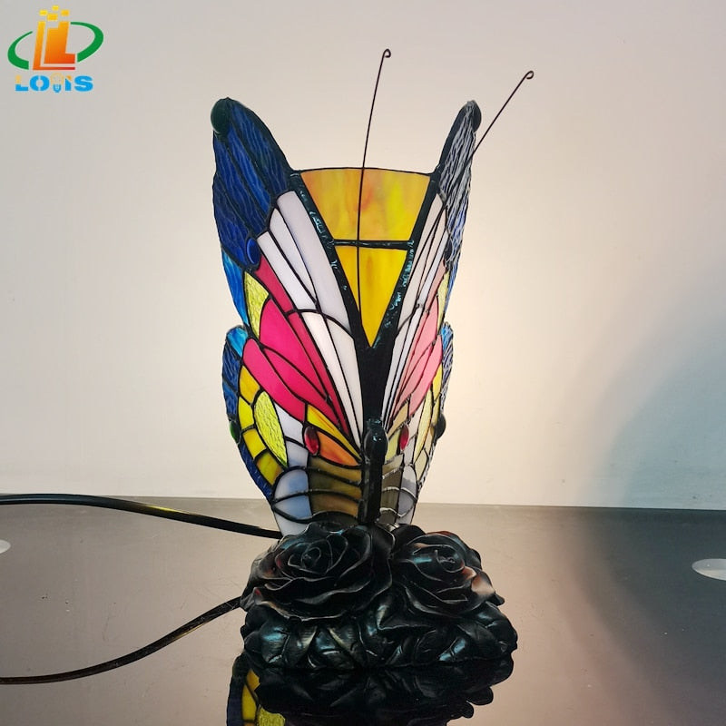 New American Butterfly Night Table Lamp Tiffany Style Bedroom Bedside Feeding Bar Ambiance Stained Glass Lamp Decoration