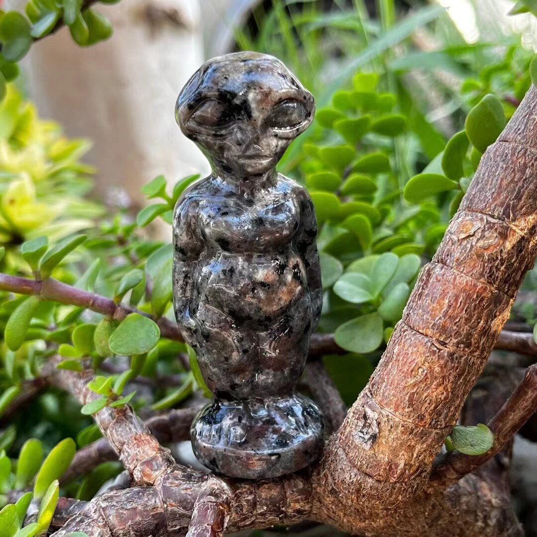 Wysokiej jakości obsydian 、 yooperlite Alien czaszki kamienne rzeźbienie figurka leczenie kryształowy statua domowy Dekora